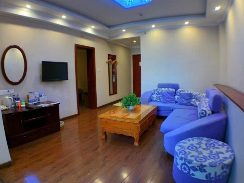 Greentree Inn Henan Kaifeng Gulou Square Express Hotel מראה חיצוני תמונה